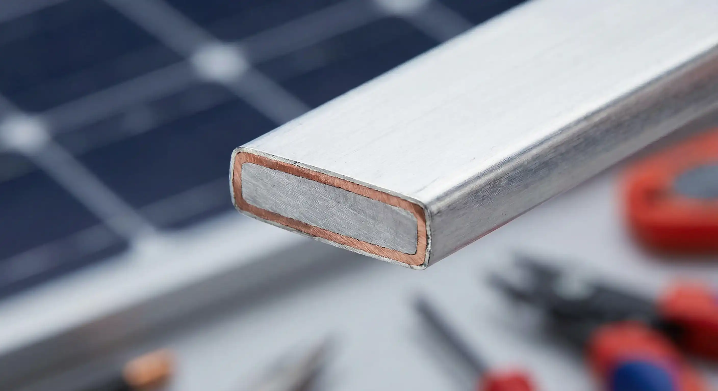 高性能光伏焊带，具有优异的导电性和成本效益